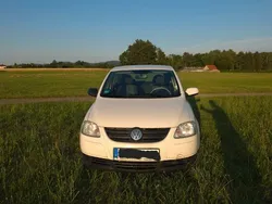 Weiß Gebraucht 2010 VW Fox Style Kleinwagen | 3.500 €