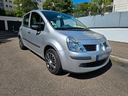 Grau Gebraucht 2006 Renault Clio II Kleinwagen | 2.100 €