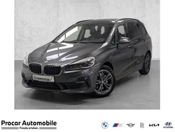 Grau Gebraucht 2021 BMW 220 Sport Line Van / Kleinbus | 25.480 € (Fairer Preis)