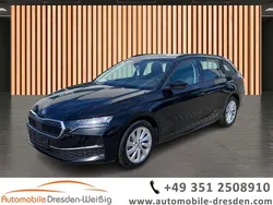 Black magic perleffekt Gebraucht 2024 Skoda Octavia Selection Kombi | 27.480 € (Guter Preis)