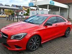 Rot Gebraucht 2013 Mercedes CLA220 Limousine | 14.000 € (Guter Preis)