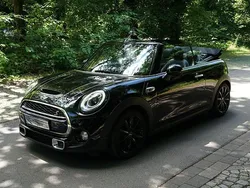 Schwarz Gebraucht 2017 Mini Cooper S Kleinwagen | 20.900 €