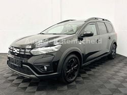 Schwarz Gebraucht 2024 Dacia Jogger Extreme Van / Kleinbus | 15.999 € (Guter Preis)