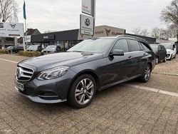Grau Gebraucht 2017 Mercedes E220 Avantgarde Limousine | 16.000 € (Superpreis)