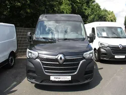 Perlmuttschwarz metallic Gebraucht 2021 Renault Master Komfort Van | 19.950 € (Guter Preis)