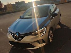 Silber Gebraucht 2021 Renault Clio V Kleinwagen | 13.450 € (Fairer Preis)