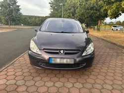 Violet Gebraucht 2005 Peugeot 307 Limousine | 1.900 €