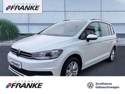 Weiß Gebraucht 2023 VW Touran Comfortline Van / Kleinbus | 31.439 € (Fairer Preis)
