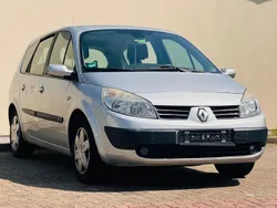Grau Gebraucht 2006 Renault Scénic II Avantage Van / Kleinbus | 400 € (Superpreis)