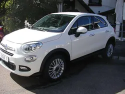 Gelato weiss Gebraucht 2018 Fiat 500X Lounge SUV | 12.950 € (Fairer Preis)
