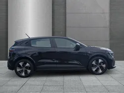 Schwarz metallic Gebraucht 2022 Renault Mégane Equilibre | 22.090 € (Guter Preis)