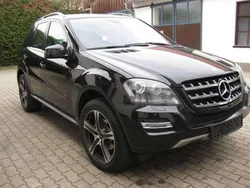 Obsidianschwarz metalliclack Gebraucht 2011 Mercedes ML300 SUV | 15.300 € (Etwas zu teuer)