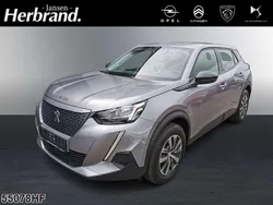 Lack grau artense/typ aussenve Gebraucht 2022 Peugeot e-2008 SUV | 20.689 € (Fairer Preis)