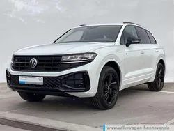 Pure white Gebraucht 2025 VW Touareg R-line SUV | 67.950 € (Teuer)