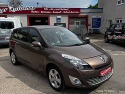 Braun Gebraucht 2011 Renault Scénic III Dynamique Van / Kleinbus | 4.950 € (Fairer Preis)
