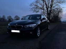 Schwarz Gebraucht 2017 BMW 118 Kleinwagen | 13.200 € (Fairer Preis)