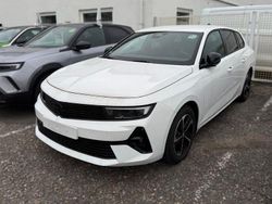 Weiß Gebraucht 2024 Opel Astra Kombi | 24.450 € (Fairer Preis)