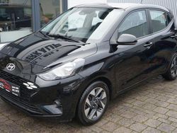 Andere Gebraucht 2023 Hyundai i10 Kleinwagen | 9.999 €