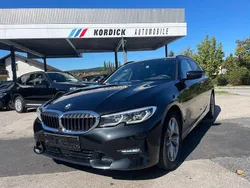 Schwarz Gebraucht 2021 BMW 320 Sport Line Kombi | 28.900 € (Guter Preis)