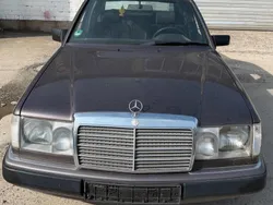 Andere außenfarben Gebraucht 1992 Mercedes E230 Limousine | 2.150 €