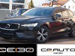 Schwarz Gebraucht 2019 Volvo V60 Momentum Kombi | 12.999 €