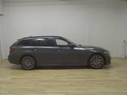 Dravitgrau metallic Gebraucht 2020 BMW 330 M Sport Kombi | 24.980 € (Guter Preis)