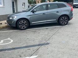 Grau Gebraucht 2017 Volvo XC60 SUV | 18.400 € (Teuer)
