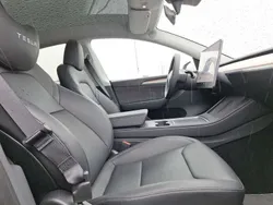 Weiß Gebraucht 2024 Tesla Model Y SUV | 39.000 € (Etwas zu teuer)