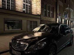 Schwarz Gebraucht 2011 Mercedes E200 Avantgarde Limousine | 9.500 € (Superpreis)