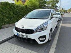 Weiß Gebraucht 2018 Kia Carens DREAM-TEAM Edition Van / Kleinbus | 9.000 € (Guter Preis)