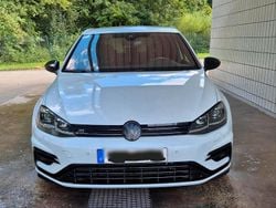 Weiß Gebraucht 2017 VW Golf Coupé | 27.000 €