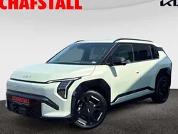 Gruen ((ag3) aventurin grün met) Gebraucht 2024 Kia EV3 Comfort SUV | 41.979 € (Superpreis)