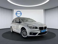 Glaciersilber metallic Gebraucht 2018 BMW 218 Advantage Van / Kleinbus | 14.899 € (Guter Preis)