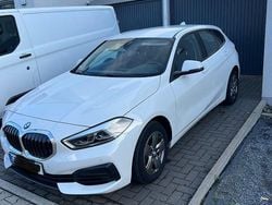 Weiß Gebraucht 2022 BMW 116 Sport Line Kleinwagen | 18.499 € (Superpreis)