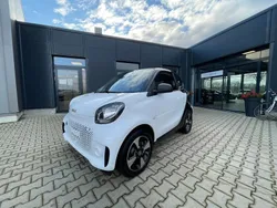 Weiß Gebraucht 2021 Smart ForTwo Electric Drive Passion Kleinwagen | 13.790 € (Etwas zu teuer)