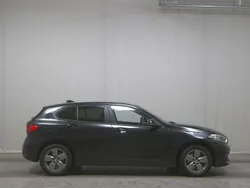 Schwarz Gebraucht 2023 BMW 118 Advantage Kleinwagen | 20.580 € (Guter Preis)