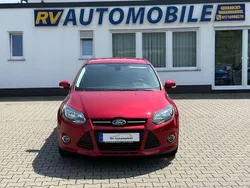 Rot Gebraucht 2012 Ford Focus Titanium Limousine | 6.990 € (Fairer Preis)