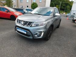Grau Gebraucht 2018 Suzuki Vitara SUV | 11.900 €