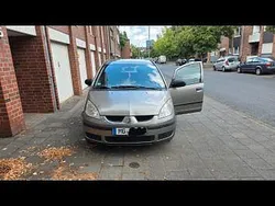 Grau Gebraucht 2009 Mitsubishi Colt Instyle Van / Kleinbus | 2.100 € (Fairer Preis)