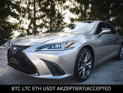 Grau Gebraucht 2019 Lexus ES300H Sport Line Limousine | 39.900 €
