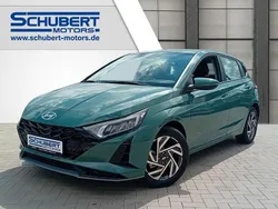 Grün Neu 2025 Hyundai i20 Trend Limousine | 21.490 € (Fairer Preis)