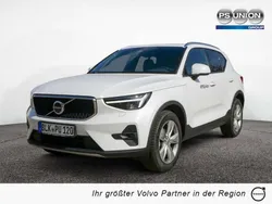 Weiss / crystal weiss Gebraucht 2023 Volvo XC40 Core SUV | 35.990 € (Teuer)