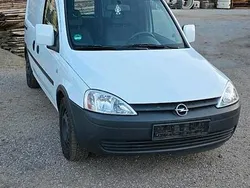 Weiß Gebraucht 2007 Opel Combo Van / Kleinbus | 4.200 € (Teuer)