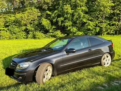 Blau Gebraucht 2009 Mercedes CLC180 Kleinwagen | 7.450 € (Fairer Preis)
