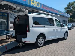 Weiß Neu 2025 Ford Tourneo Van / Kleinbus | 46.945 € (Etwas zu teuer)