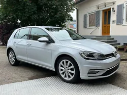 Weiß Gebraucht 2017 VW Golf VII Highline Limousine | 15.800 € (Fairer Preis)