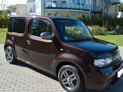 Violet Gebraucht 2010 Nissan Cube Van / Kleinbus | 6.750 €