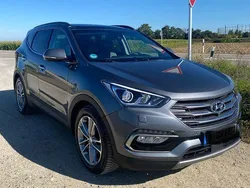 Grau Gebraucht 2015 Hyundai Santa Fe Premium SUV | 16.000 € (Fairer Preis)