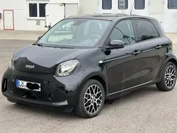 Schwarz Gebraucht 2021 Smart ForFour Electric Drive Limousine | 10.590 € (Etwas zu teuer)