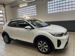 Weiß Gebraucht 2024 Kia Stonic Vision SUV | 14.900 € (Superpreis)
